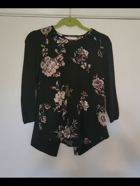 Maurices Black Floral Long Sleeve Blouse